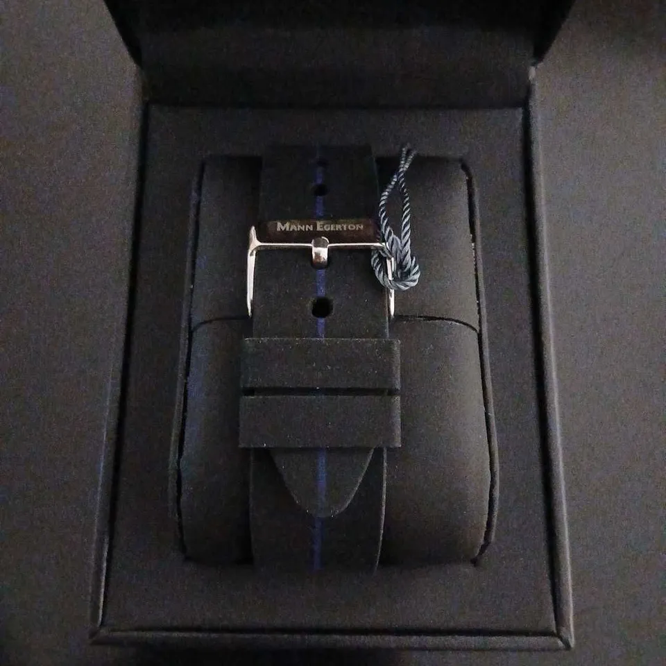 VICKERS ARMSTRONGS CHRONOGRAPH WRISTWATCH – BOXED 