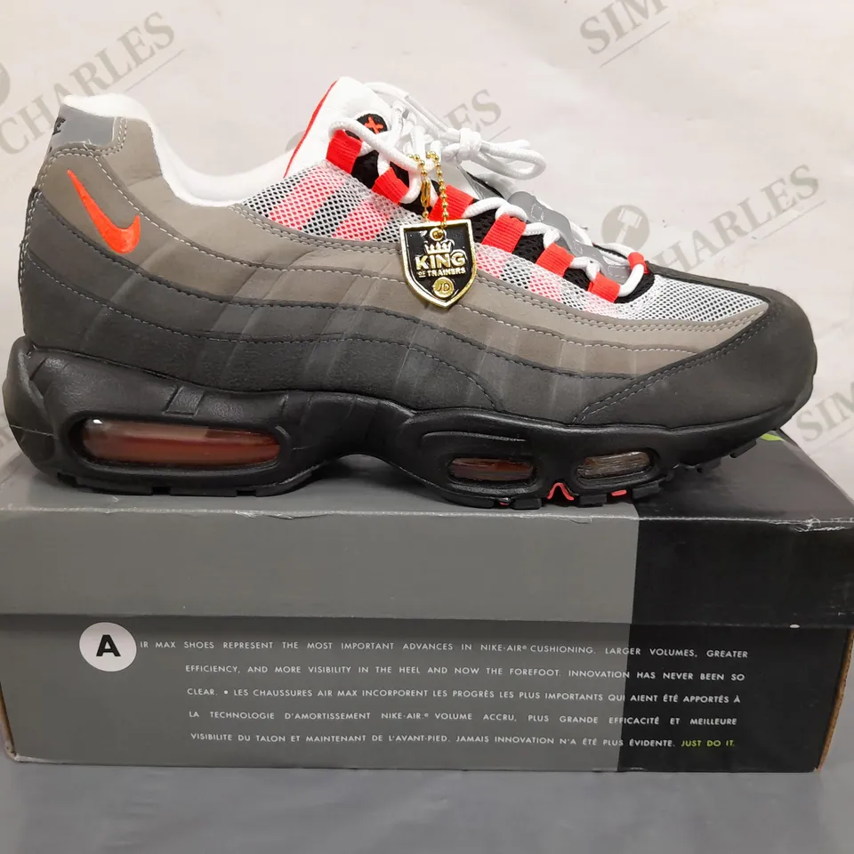 BOXED PAIR OF NIKE AIR MAX 95 TT SHOES IN BLACK/GREY/ORANGE UK SIZE 10