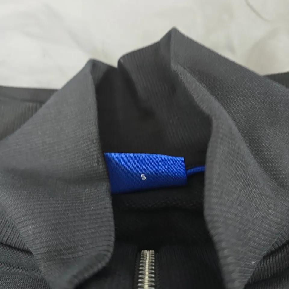 HUGO BLACK QUARTER-ZIP SWEATSHIRT, SIZE S