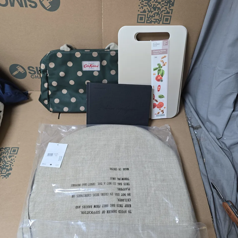 LARGE QUANTITY OF ASSORTED ITEMS TO INCLUDE SET OF 2 CHOPPING BOARDS, NOTEPAD, CATH KIDSTON HANDBAG, CHAIR CUSHION, ETC - COLLECTION ONLY