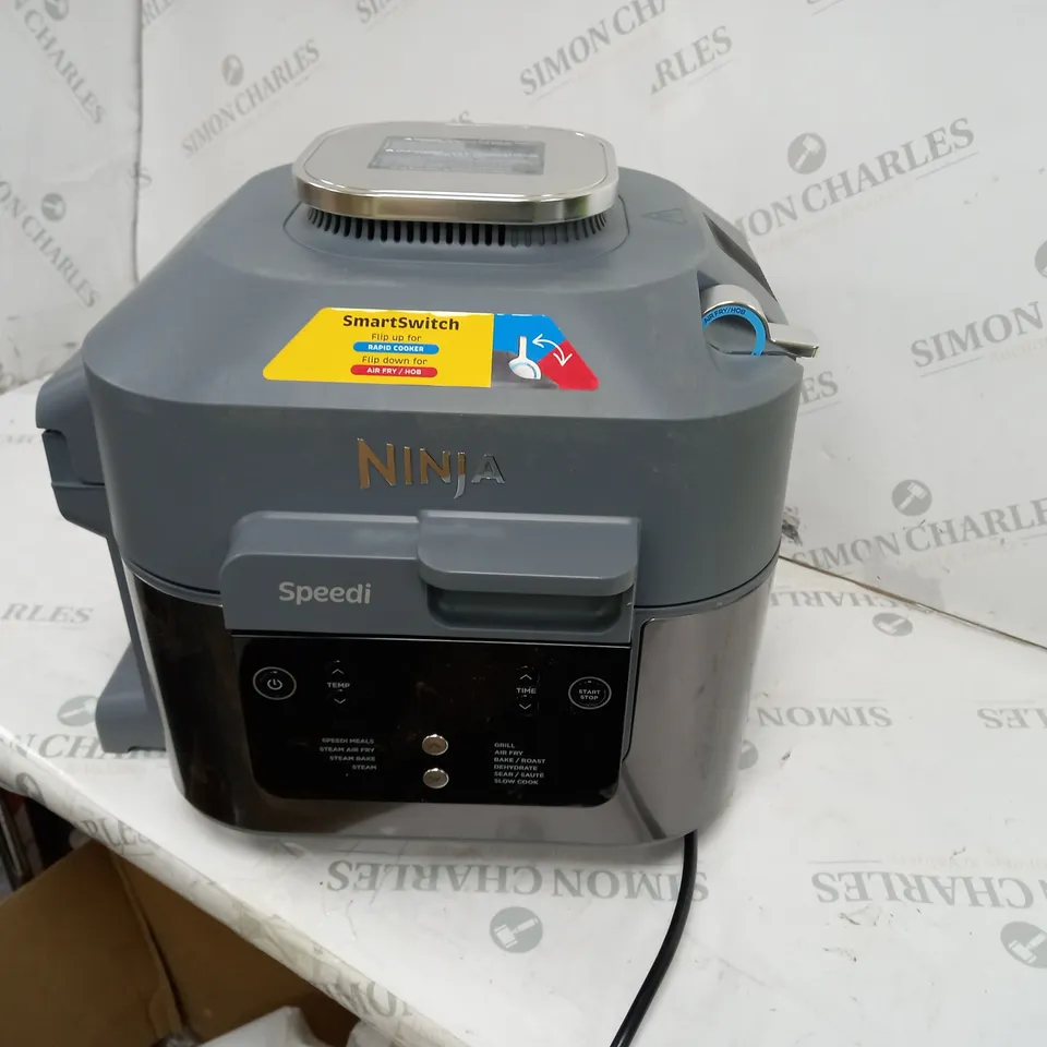 BOXED OUTLET NINJA SPEEDI 10 IN 1 5.7L RAPID-COOKER & AIR FRYER