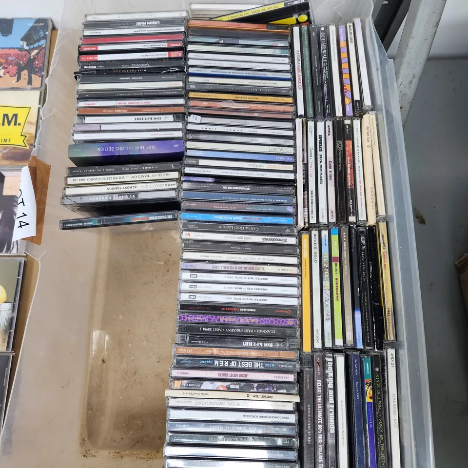 A VERY LARGE QUANTITY OF CDs FROM 80s / 90s /2000s