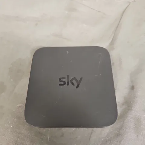 SKY STREAM PUCK BOX