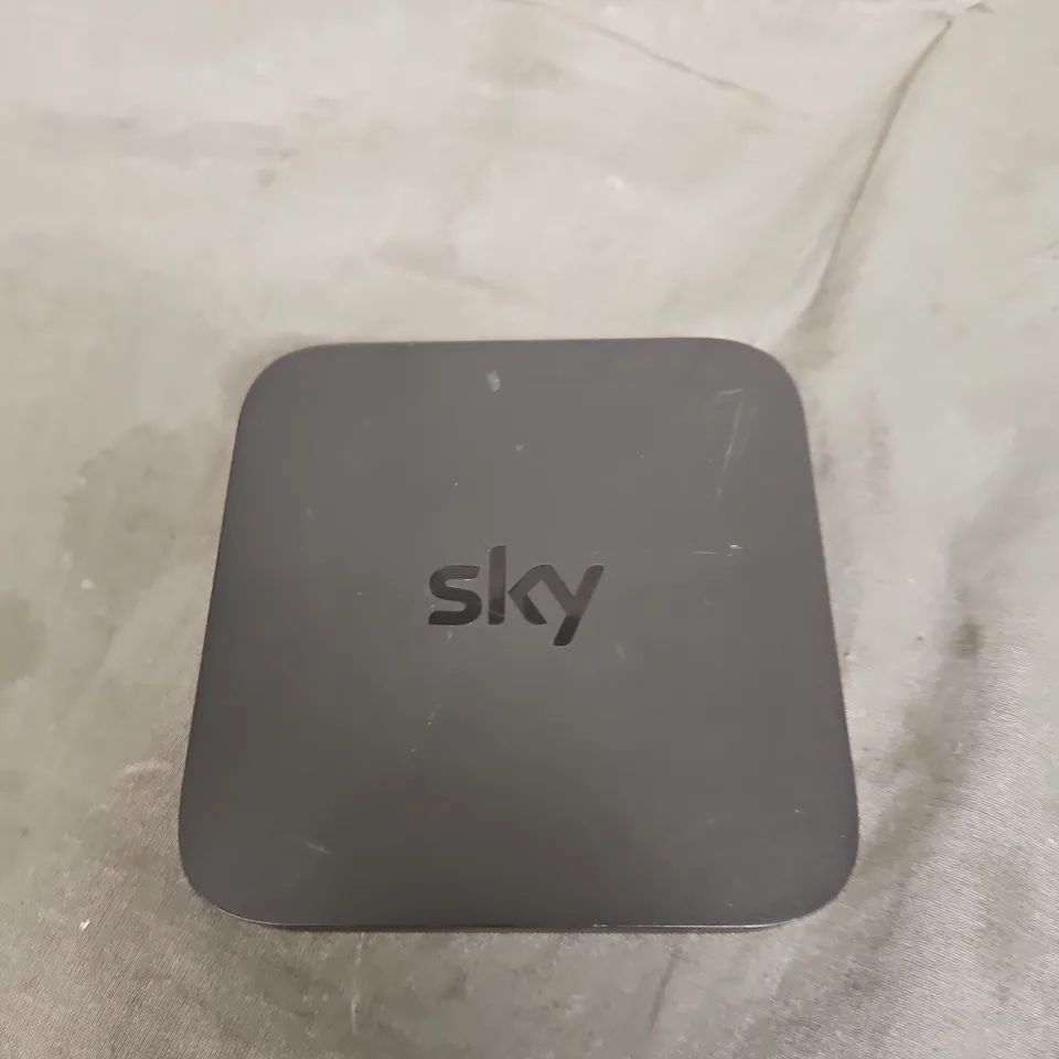SKY STREAM PUCK BOX