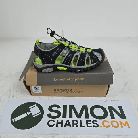 BOXED PAIR OF REGATTA KIDS WETSHORE SHOES IN BLACK/LIME GREEN - UK 1