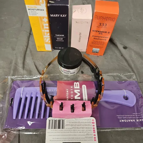APPROXIMATEY 20 HEALTH AND BEAUTY PRODUCTS TO INCLUDE - MARY KAY - 333 - GIRIUSH - HEAD BAND - ETC