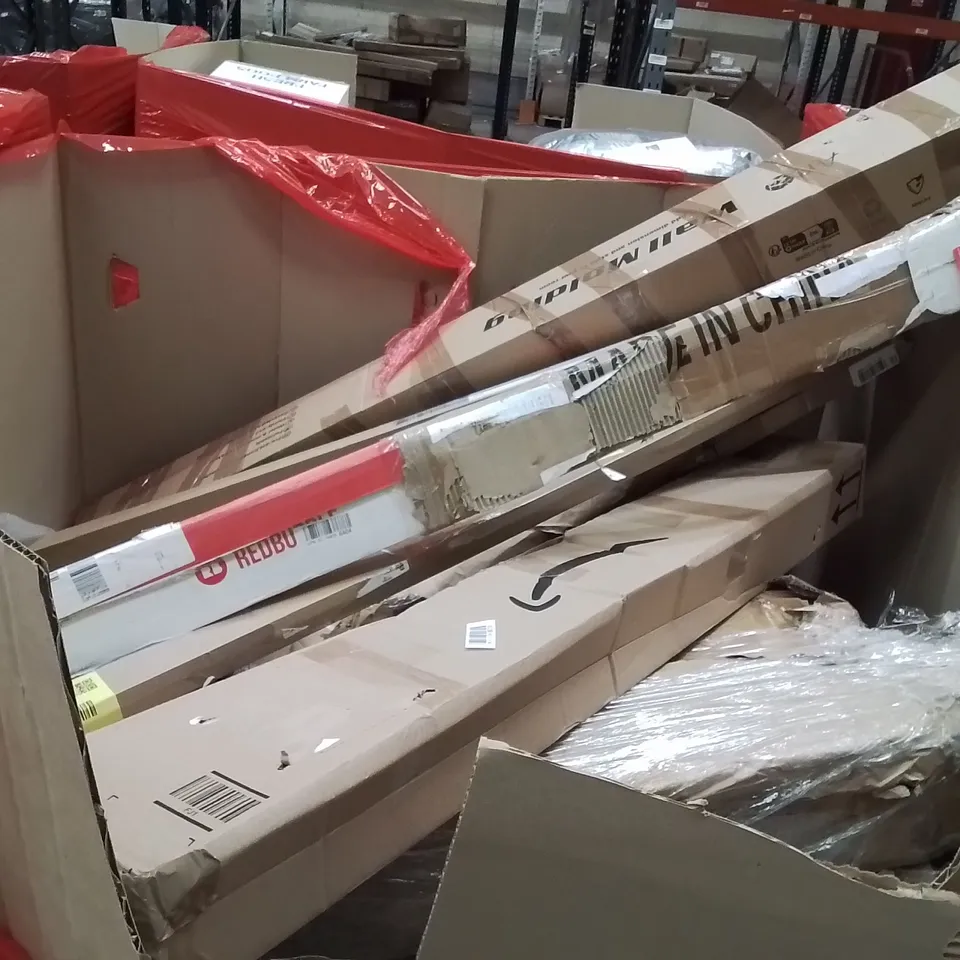 PALLET OF ASSORTED HOUSEHOLD GOODS AND PRODUCTS TO INCLUDE;CUSHION,CRUTCHES,PICTURE FRAME 