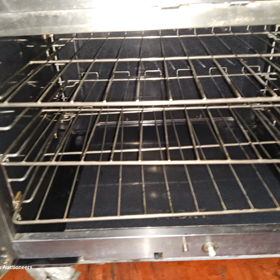 FALCON DOMINATOR SERIES 4 GAS RANGE WITH 6 BURNER HOB