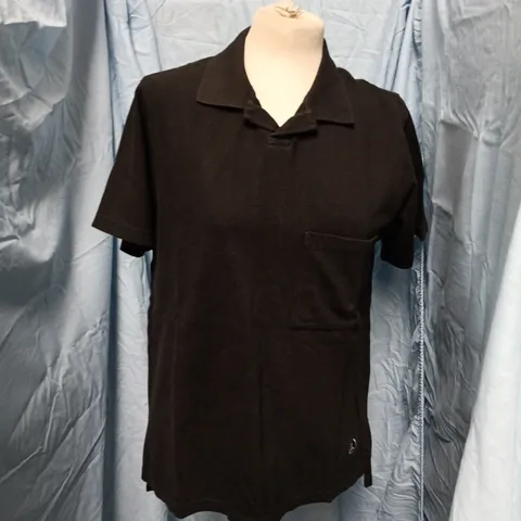UNIVERSAL WORKS VACATION POLO PIQUET – BLACK – SIZE S