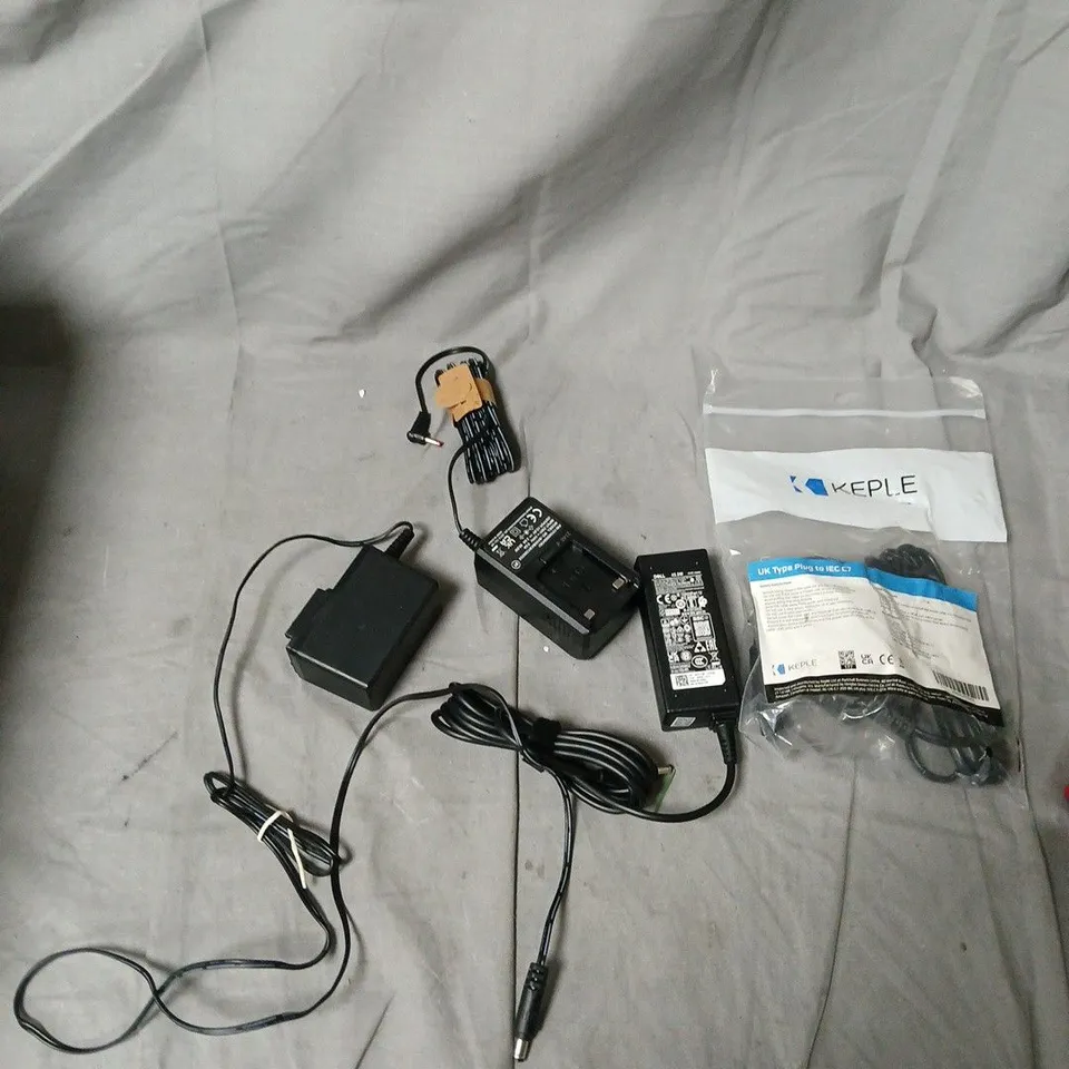 KEPLE UK TYPE PLUG TO IEC C7 POWER ADAPTER KIT WITH CABLES ASSORTED 4 CHARGERS APPROXIMATELY .