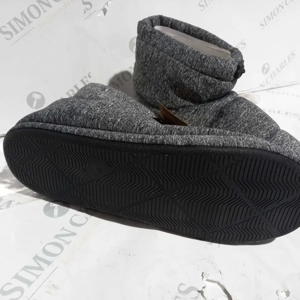 DUNLOP SLIPPERS FOR MEN, FLUFFY MENS SLIPPER - UK SIZE 6