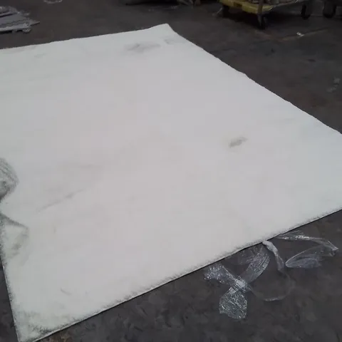 QUALITY DESIGNER AREA RUG - APPROXIMATELY 300X200CM