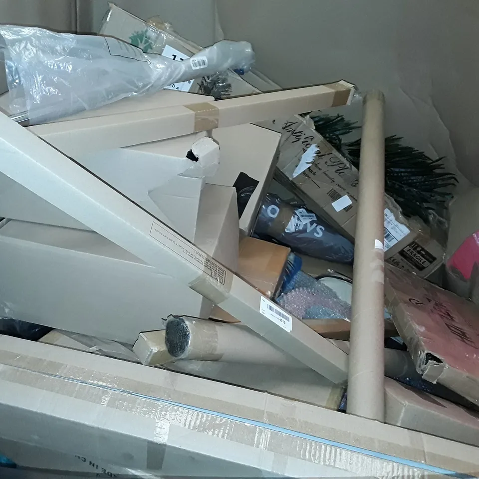 OANPALLET OF ASSORTED HOUSEHOLD ITEMS TO INCLUDE INSTANT POT, 2-BAR HEATER, TOILET SEATS AND 30CM FRY PAN