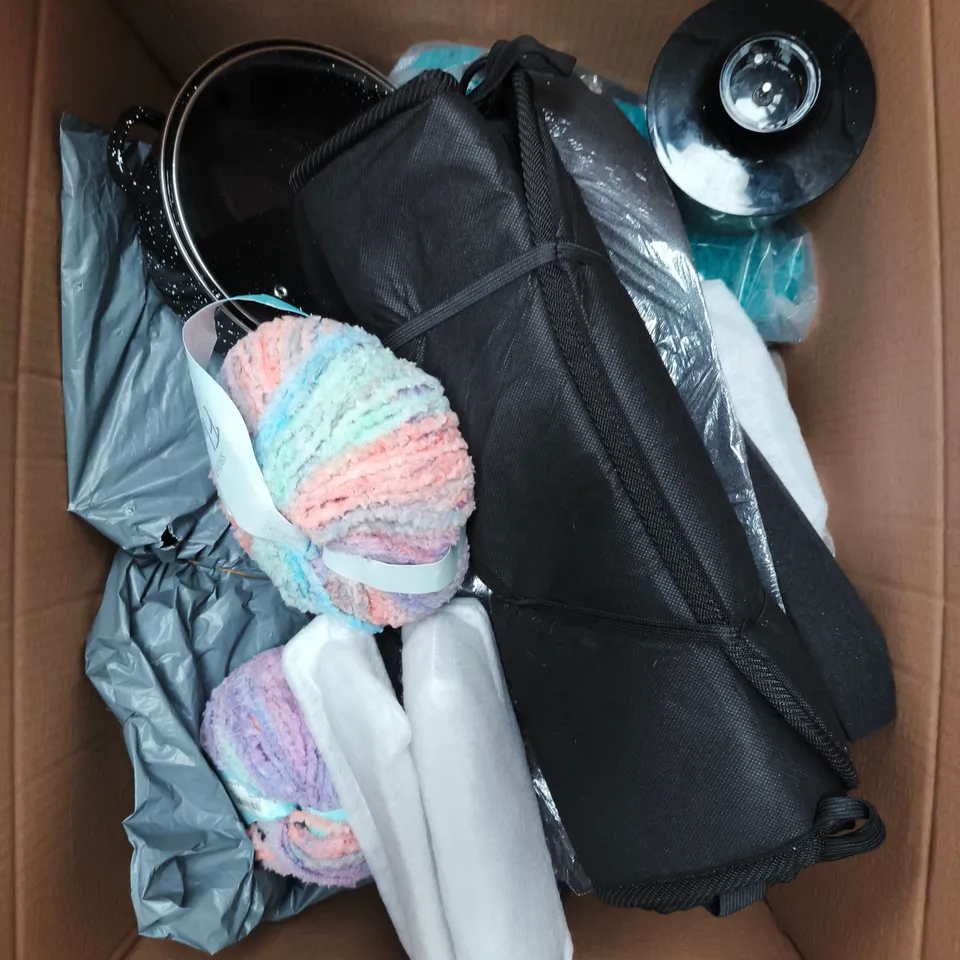 APPROXIMATELY 15 ASSORTED HOUSEHOLD PRODUCTS TO INCLUDE YARN, PILLBOX, HOME STORAGE ETC 