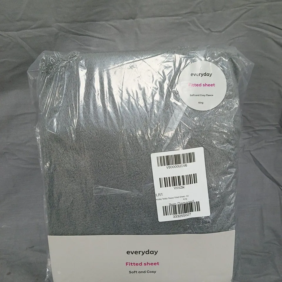 TEDDY FLEECE FITTED SHEET IN GREY - KING