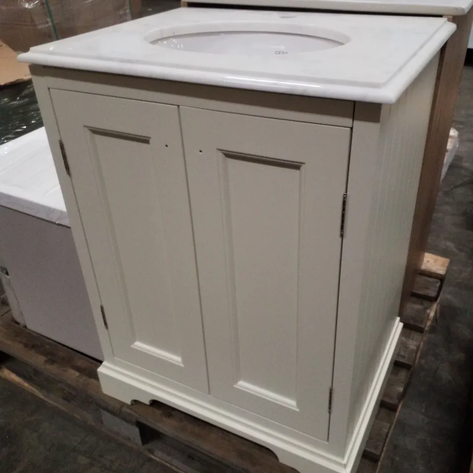 BRAND NEW VANITY UNIT WITH BASIN - 590×450×735MM