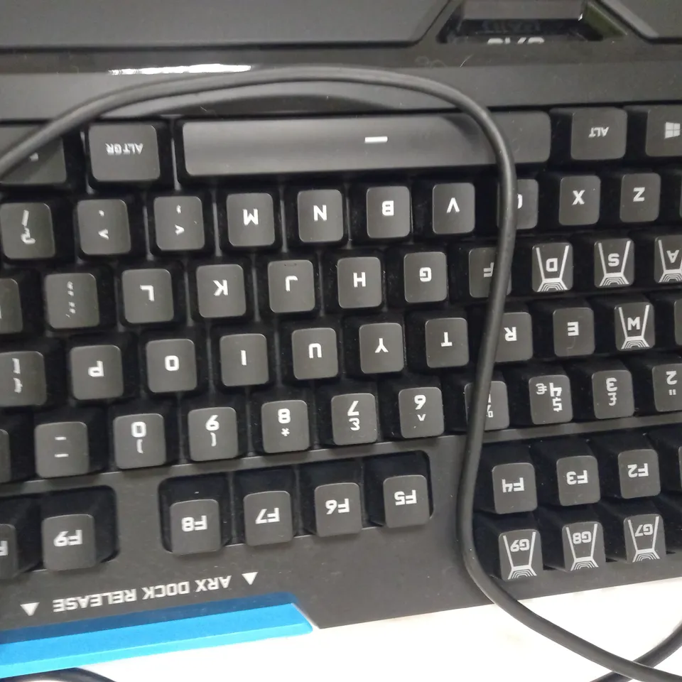 LOGITECH G910 ORION SPECTRUM KEYBOARD 