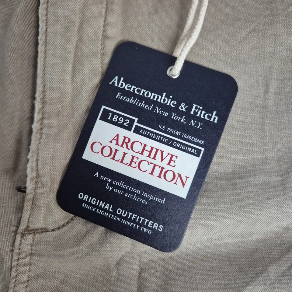 ABERCROMBIE & FITCH ARCHIVE COLLECTION SHORTS – MEN'S, WAIST 30 (UK 30)