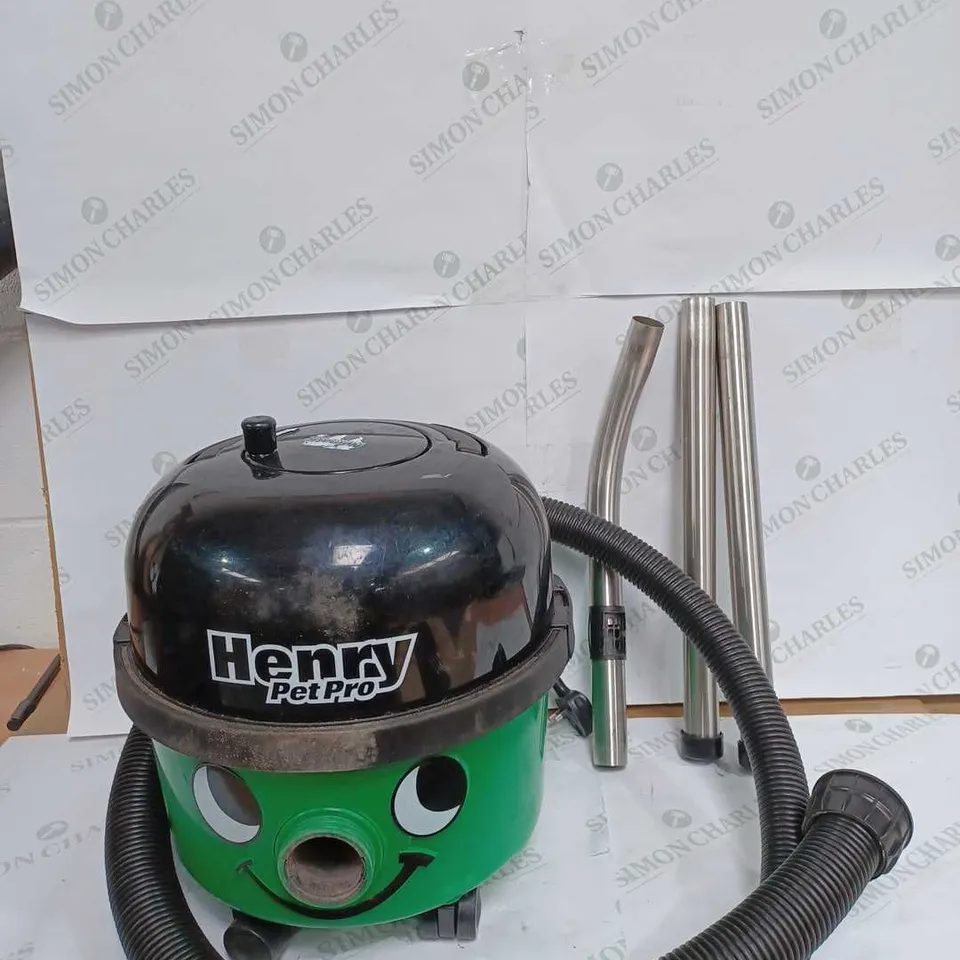 NUMATIC HENRY PET PRO VACUUM