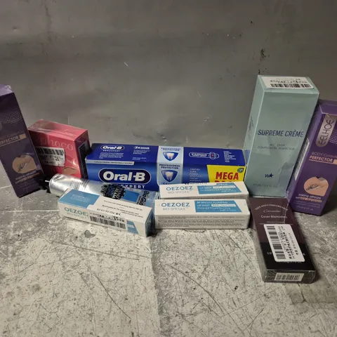 APPROXIMATELY 25 ASSORTED COSMETICS ITEMS TO INCLUDE ORAL B PRO EXPERT, ZEPHOCO BALM FOUNDATION, SUPREME CREME ALL OVER COMPLEXION PERFECTER, ETC