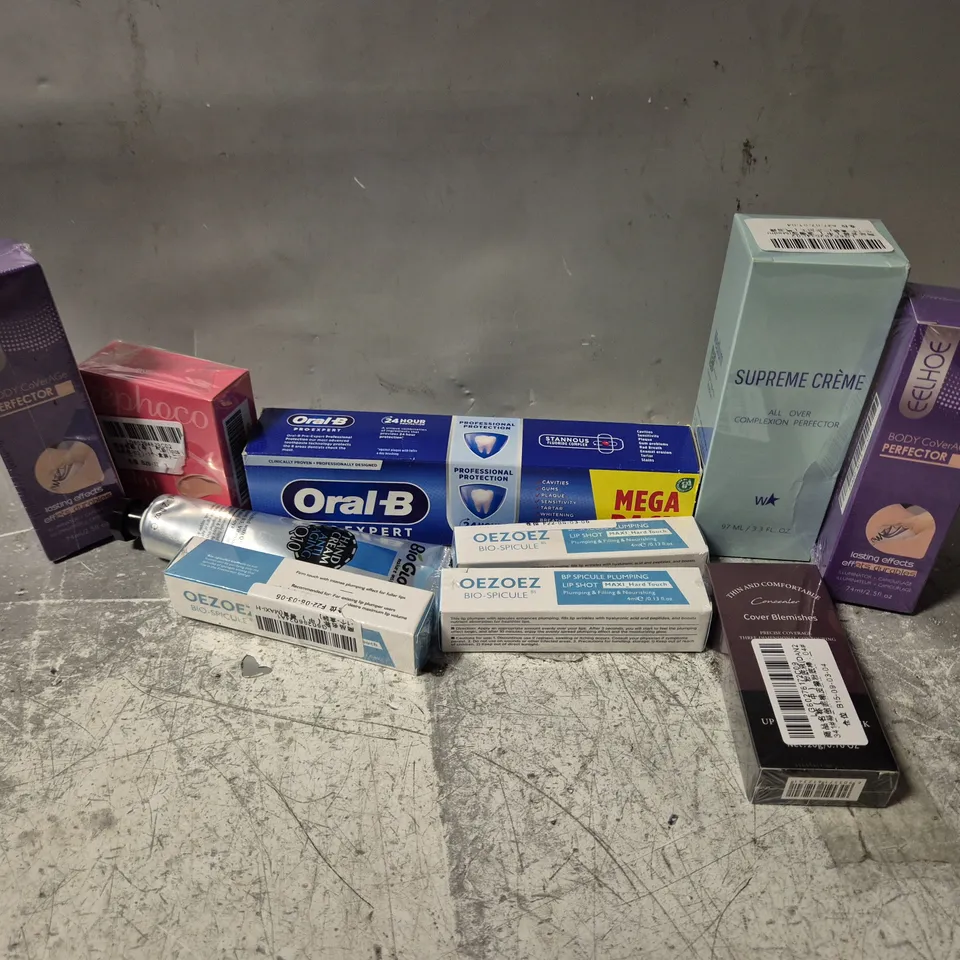 APPROXIMATELY 25 ASSORTED COSMETICS ITEMS TO INCLUDE ORAL B PRO EXPERT, ZEPHOCO BALM FOUNDATION, SUPREME CREME ALL OVER COMPLEXION PERFECTER, ETC
