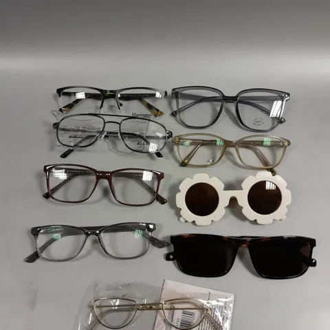 APPROXIMATELY 15 ASSORTED SPECTACLES/SUNGLASSES IN VARIOUS STYLES