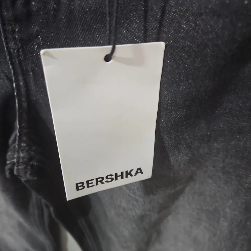 BERSHKA BLACK DENIM JEANS – UK 6 (EU 34)