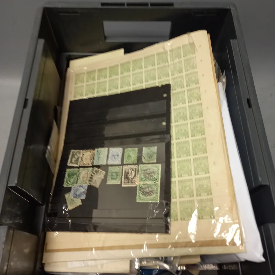 TOTE OF APPROX 30 ASSORTED POSTAL STAMPS 
