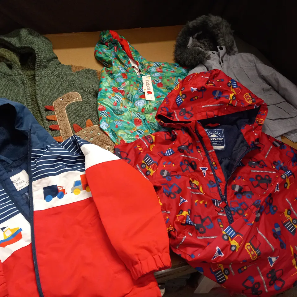LOT OF 5 ASSORTED KIDS COATS IN VARIOUS SIZES