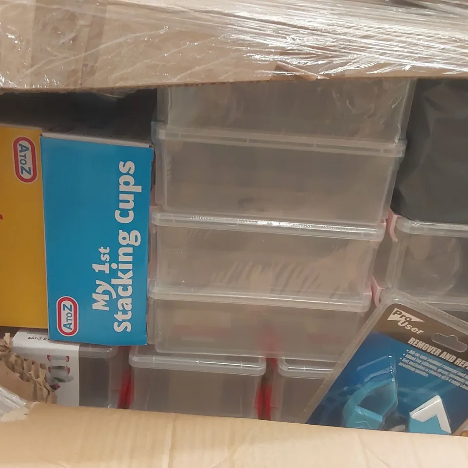PALLET CONTAINING A VERY LARGE QUANTITY OF ASSORTED ITEMS INCLUDING: CLOCKS, SILICONE REMOVER KIT, KLIP SEAL CONTAINERS, STACKING CUPS ECT