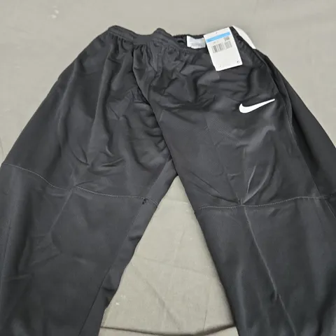 NIKE DRI FIT TRACKSUIT PANTS IN BLACK - MEDIUM