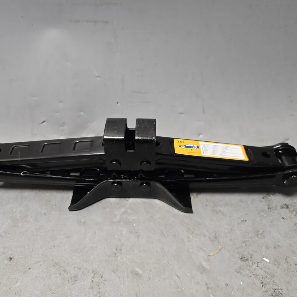 UNBRANDED BLACK 2.5T JACK 