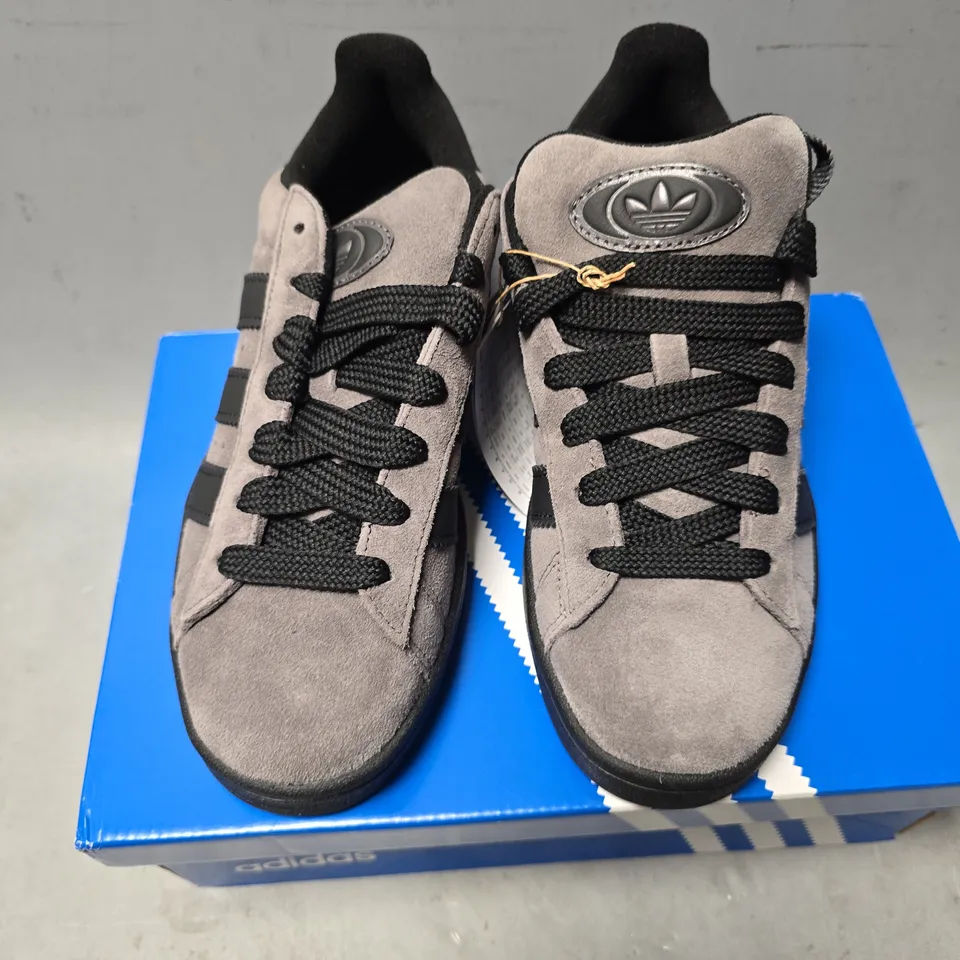 BOXED ADIDAS CAMPUS 00S SIZE 6.5