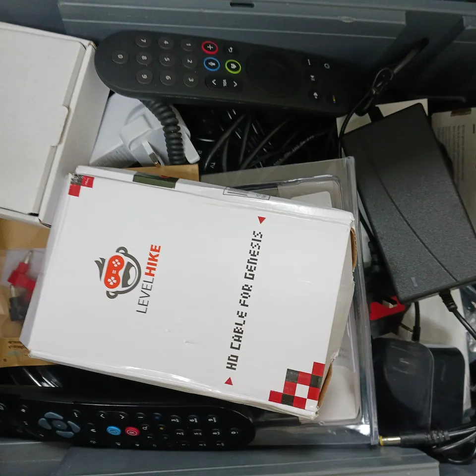 APPROXIMATELY 10 ASSORTED HOUSEHOLD ITEMS TO INCLUDE POWER CABLES, APS 300 TRAVELLER, SKY REMOTES, ETC