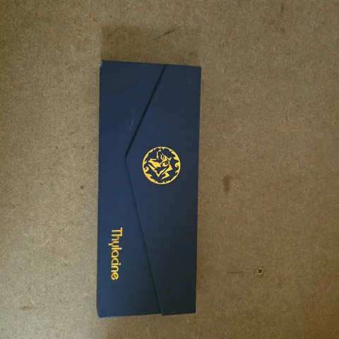 MANICURE SET WITH SCISSORS IN BLUE BOX