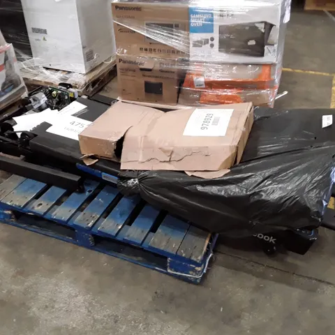 UNPROCESSED RAW RETURN REEBOK JET 300 SERIES BLUETOOTH TREADMILL - BLACK