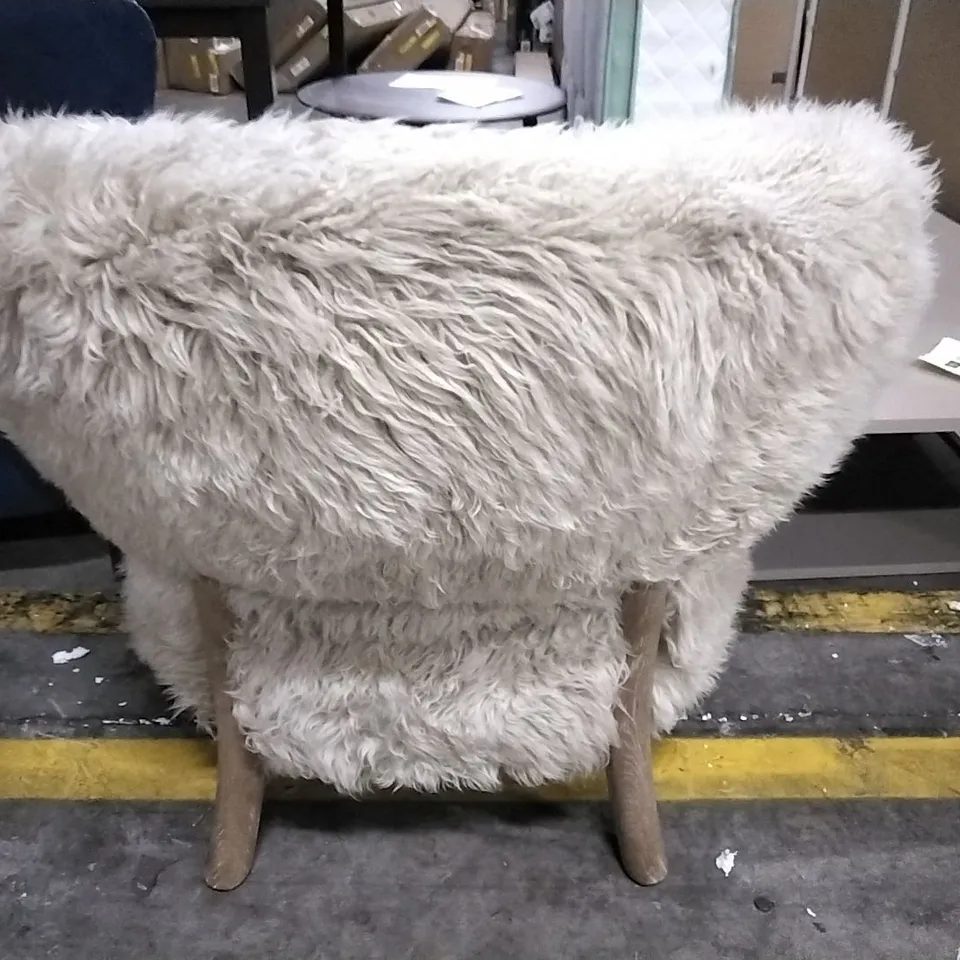 GENUINE SHEEPSKIN FUR BERKLY ARMCHAIR