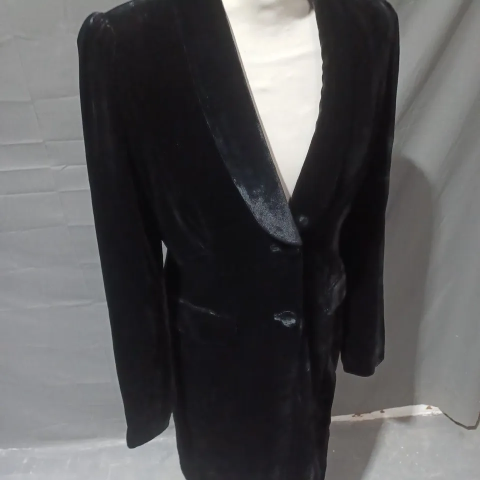 HOBBS LONDON TWO BUTTON VELVET JACKET SIZE UNSPECIFIED