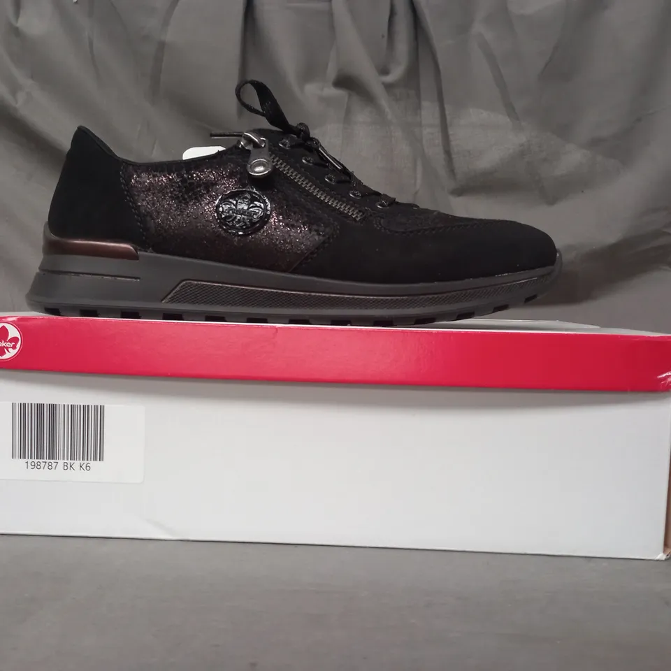 BOXED PAIR OF RIEKER ZIP TRAINERS IN BLACK SIZE 6