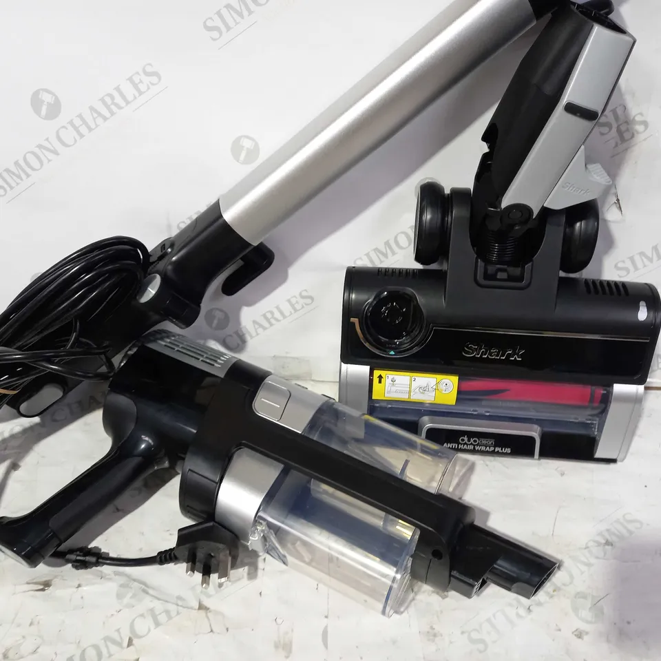 SHARK DUOCLEAN CORDED STICK VACUUM CLEANER