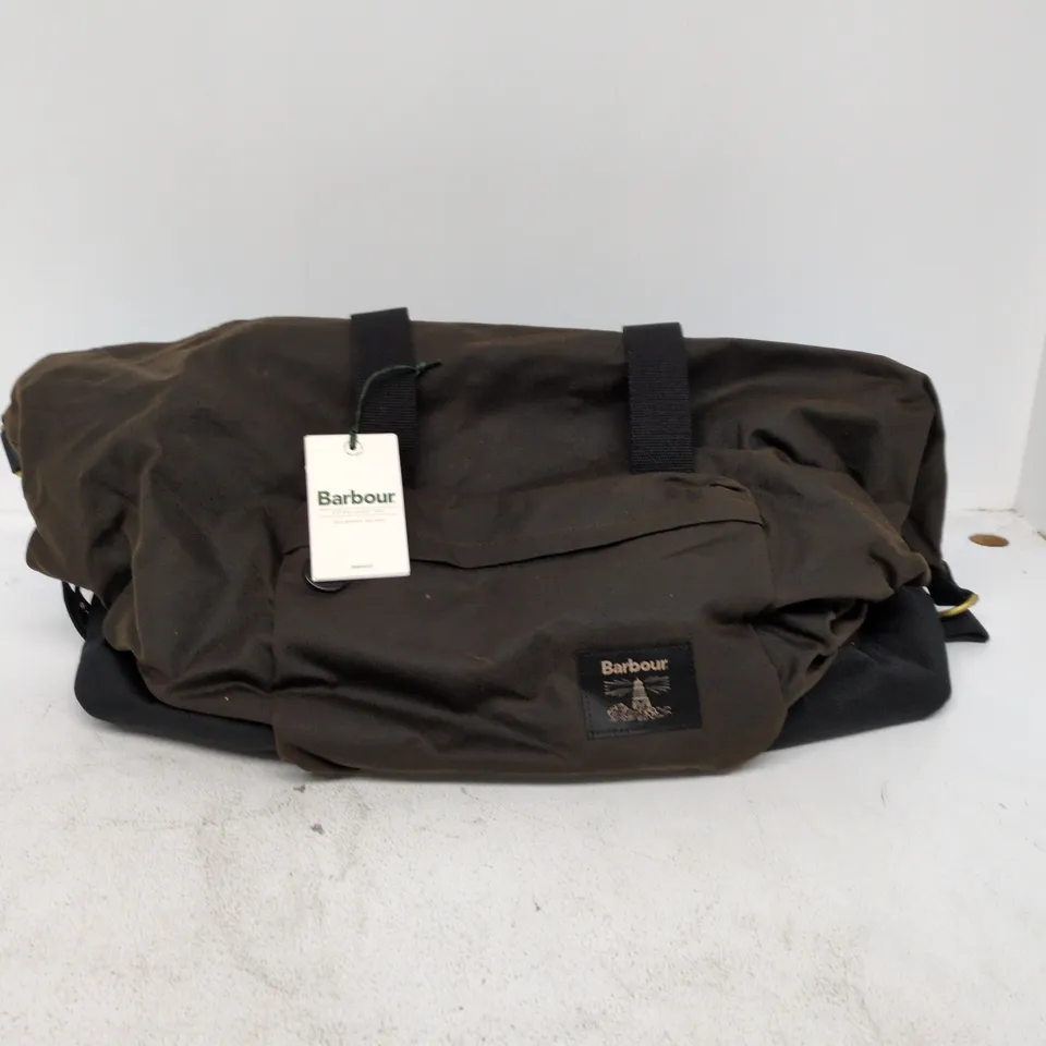 BARBOUR FIELD WAXED HOLDALL BAG – OLIVE/BLACK
