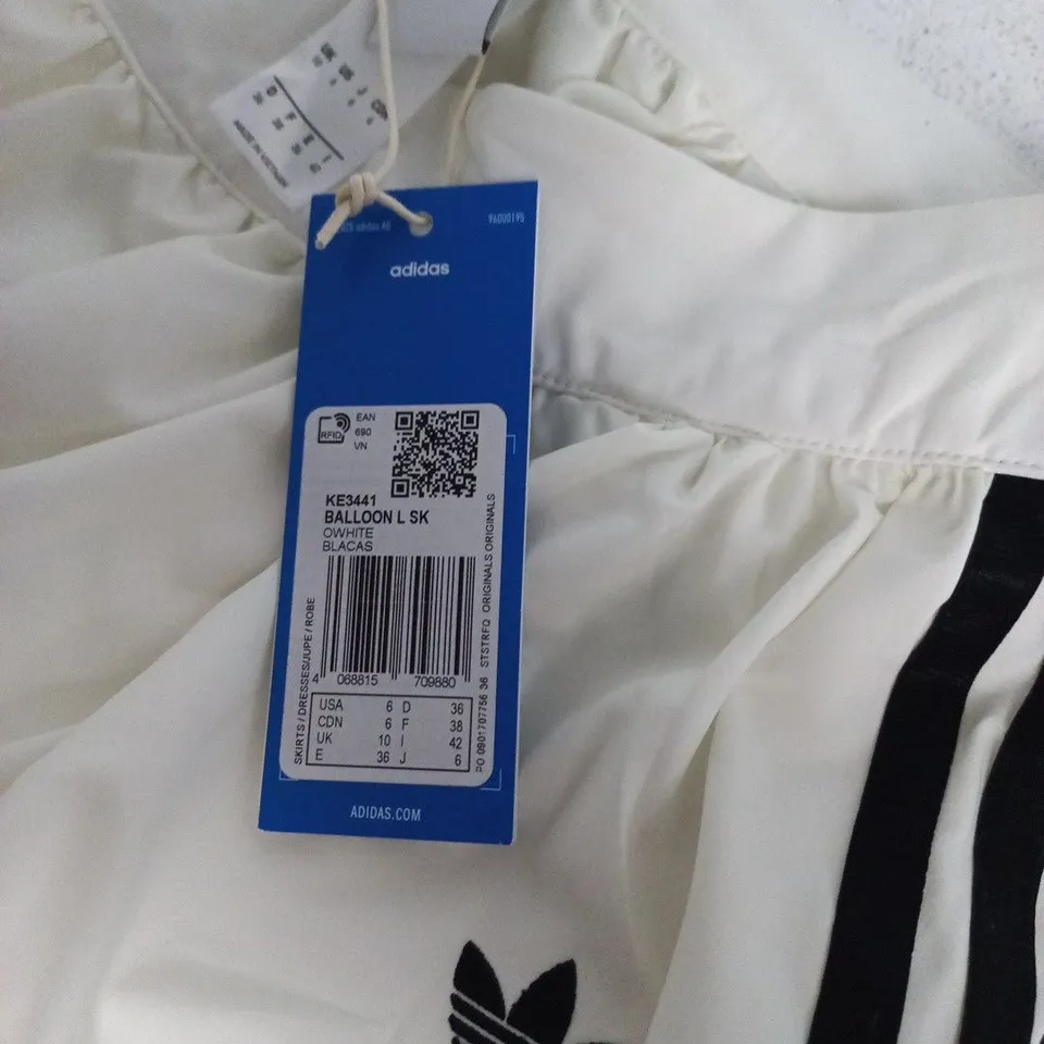 ADIDAS BALLOON SKIRT IN OFF WHITE - UK 10