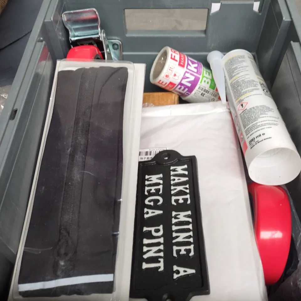 APPROXIMATELY 15 ASSORTED HOUSEHOLD PRODUCTS TO INCLUDE PLASTIC DOCUMENT WALLETS, THERMOMETER AND CHILD REINS