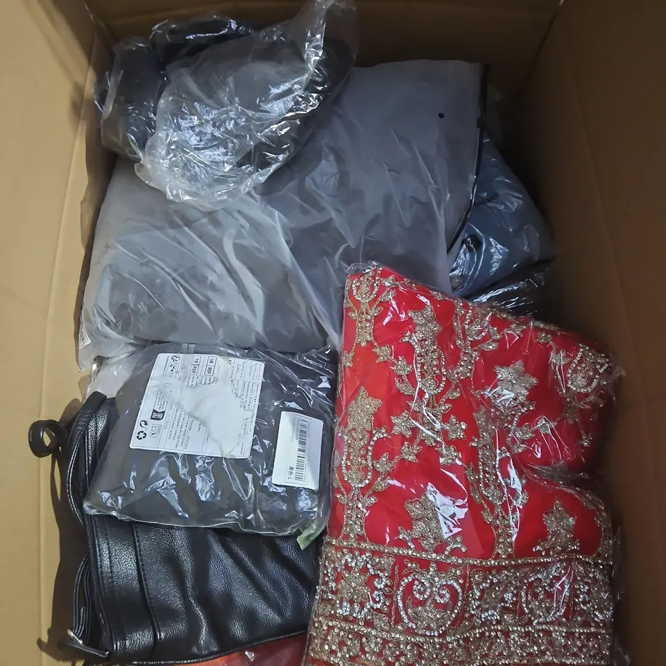 APPROXIMATELY 25 ASSORTED CLOTHING AND FASHION PRODUCTS IN VARIOUS STYLES AND SIZES - COLLECTION ONLY