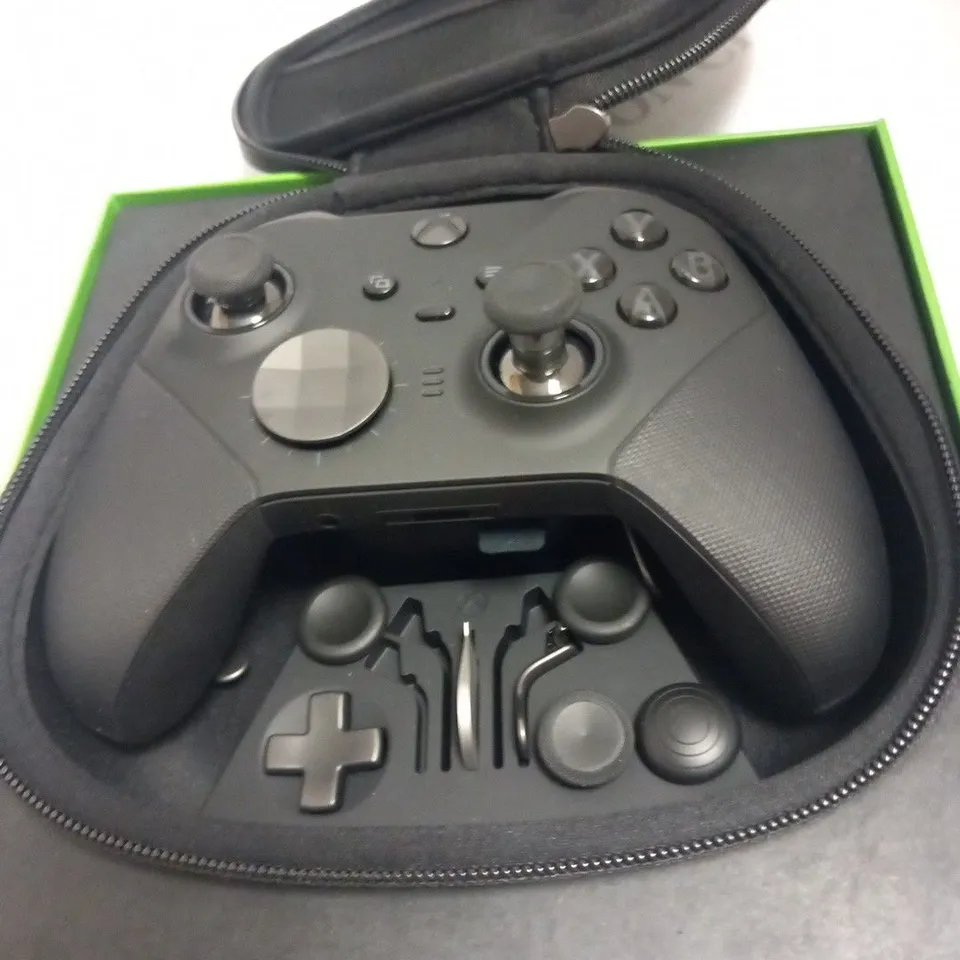 BOXED XBOX ELITE SERIES 2 CONTROLLER