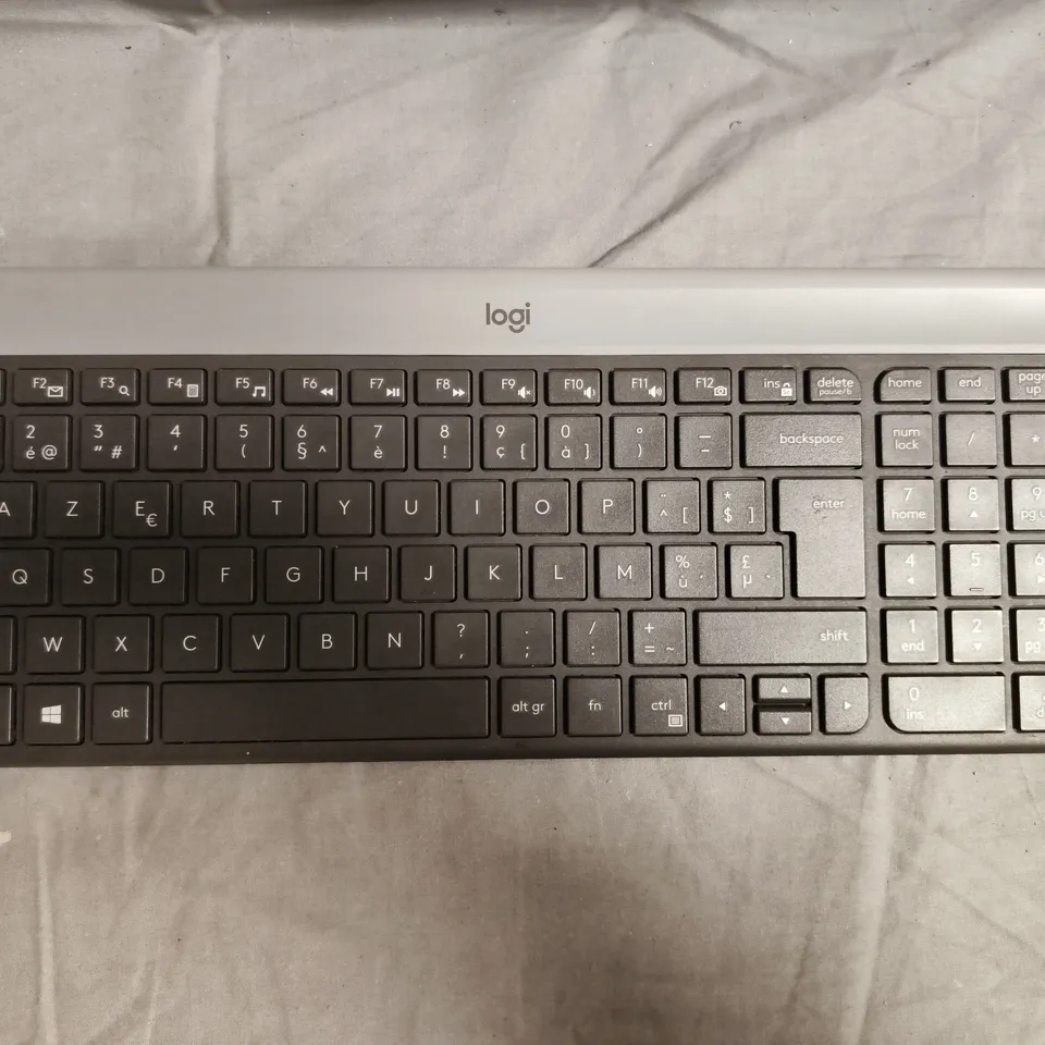 LOGITECH K470 WIRELESS KEYBOARD