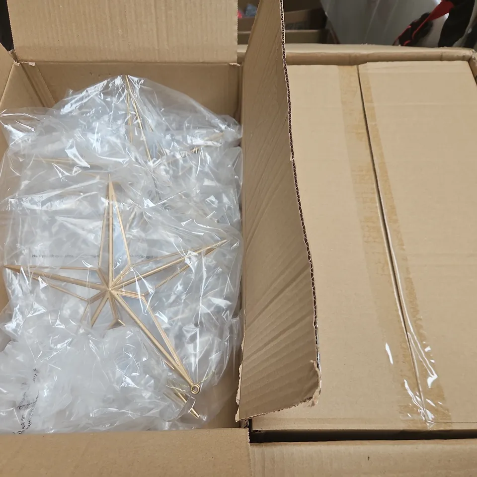 APPROXIMATELY 45 GISELA GRAHAM GOLD MIRROR STAR ORNAMENTS
