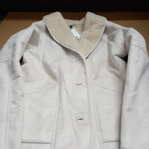 DIVIDED H&M WHITE FLUFFY JACKET - SIZE M