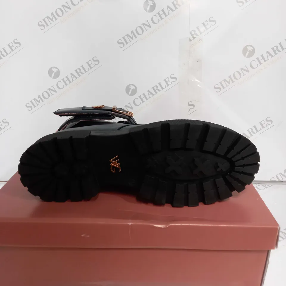BOXED WELLIGOGS BROOKLYN BLACK BOOTS - UK 6.5 
