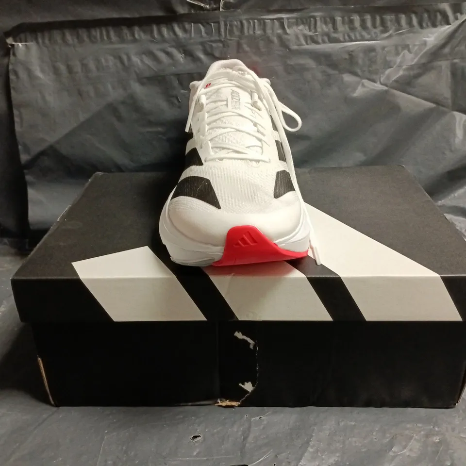 BOXED PAIR OF ADIDAS ADIZERO SL2 TRAINERS IN WHITE/BLACK/RED SIZE UK 8